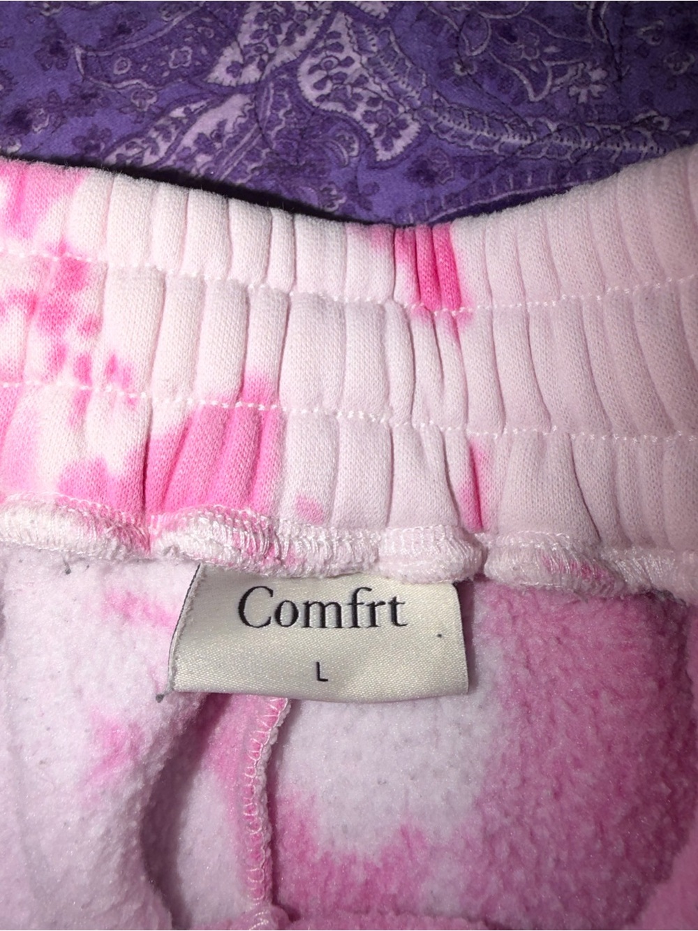 Comfrt Womens Minimalist Shorts Strawberry Swirl - Picture 4 of 7